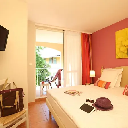 Cannes S2pers Sel *